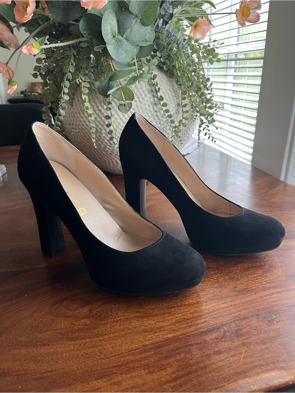 Unisa Black Microsuede Platform Block Heel Pumps Size 9.5